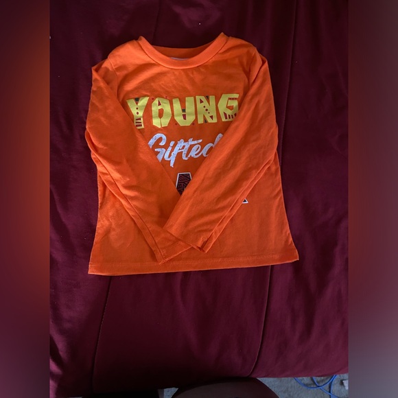 ORANGE SHORT SLEEVE GRAPHIC TEE 🧡🖤 - Picture 2 of 5